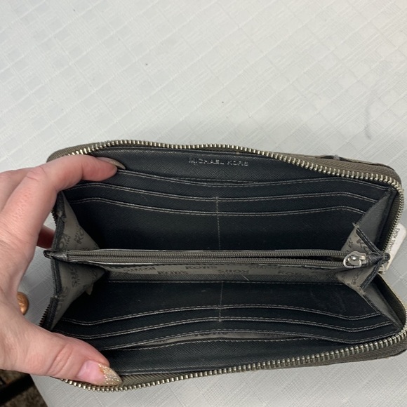 MICHAEL Michael Kors  Monogram Mirror Metallic Continental Zip Around Wallet - Picture 7 of 11